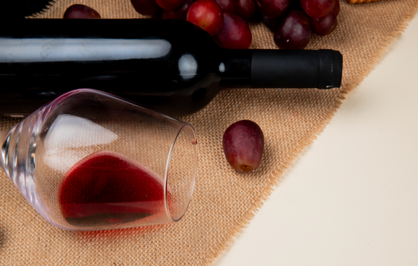 Should I Store My Wine Bottles Lying Down or Standing?