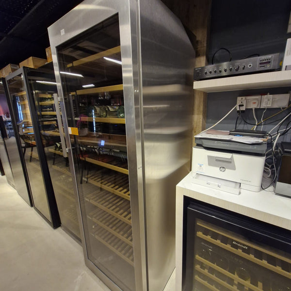 Liebherr 211 Dual Zone Bot Wine Cabinet (Display)