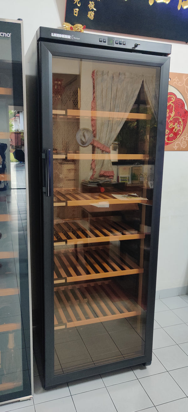 Liebherr 195 Bot Wine Cabinet(Glass Door)