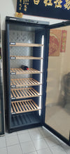 Liebherr 195 Bot Wine Cabinet(Glass Door)