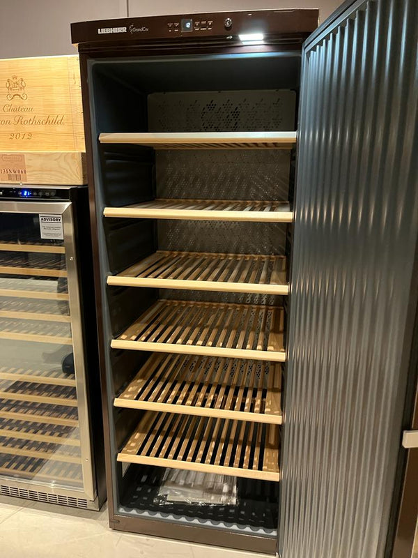 Liebherr 312 Bot Wine Cabinet