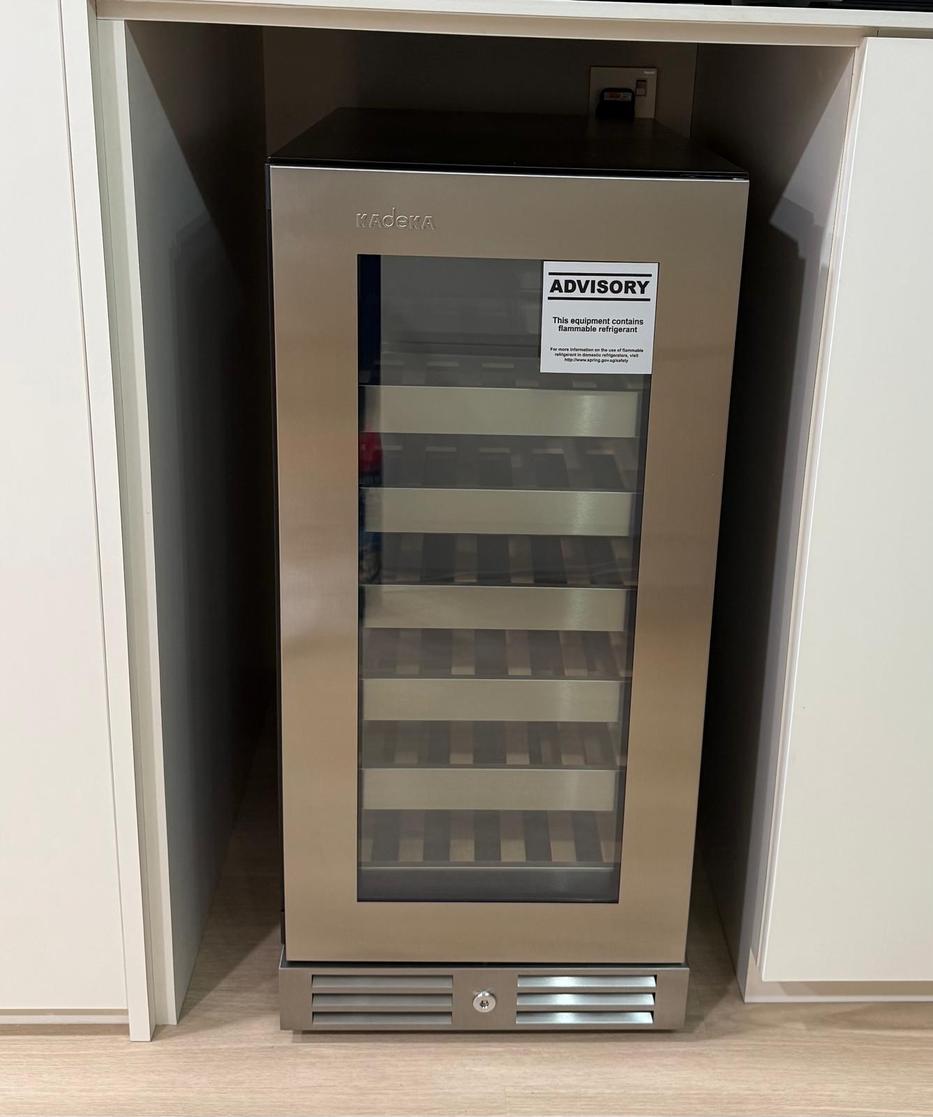 Kadeka 31 Bot Wine Cabinet