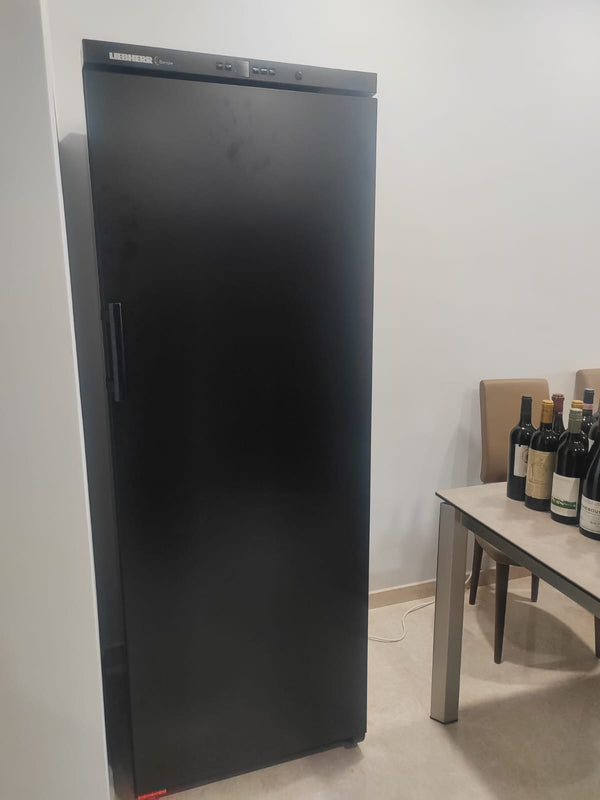 Liebherr 195 Bot Wine Cabinet(Black Door)