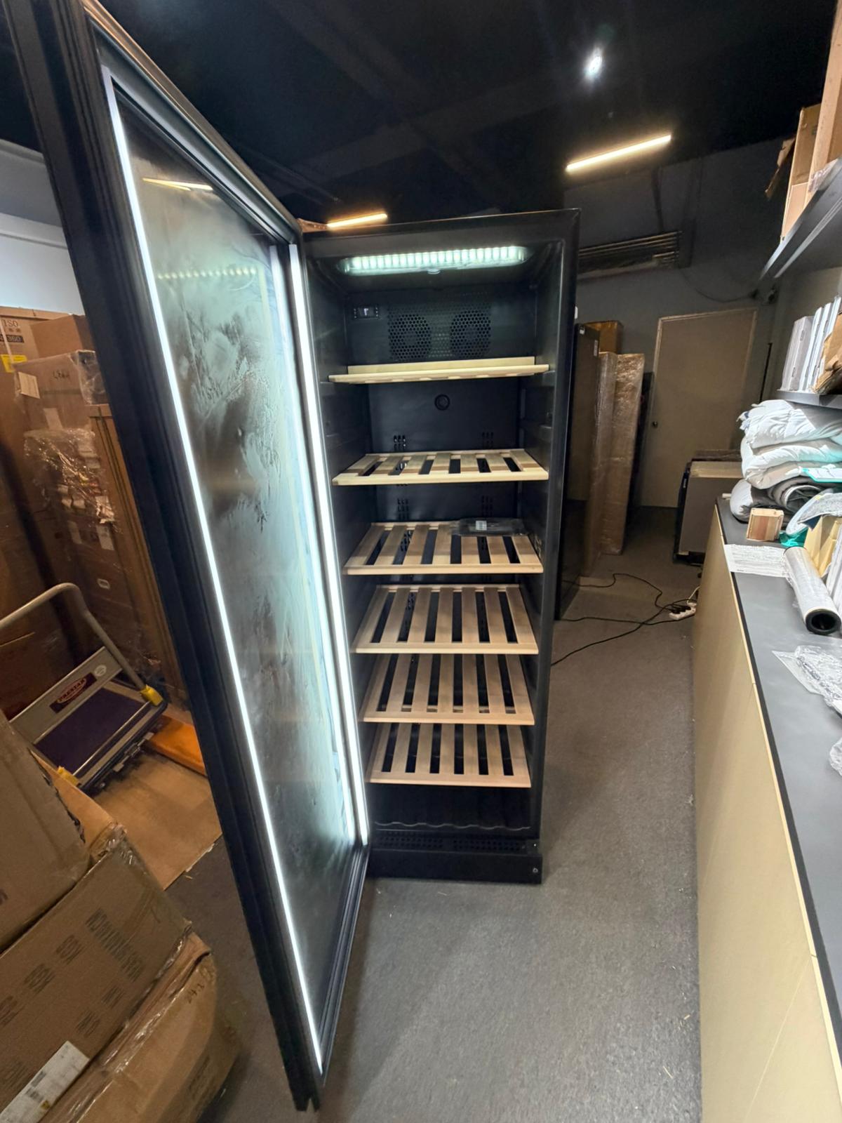Vintec 198 Bot Single/Multi Zone Wine Cabinet (Used) (Left Hinge)