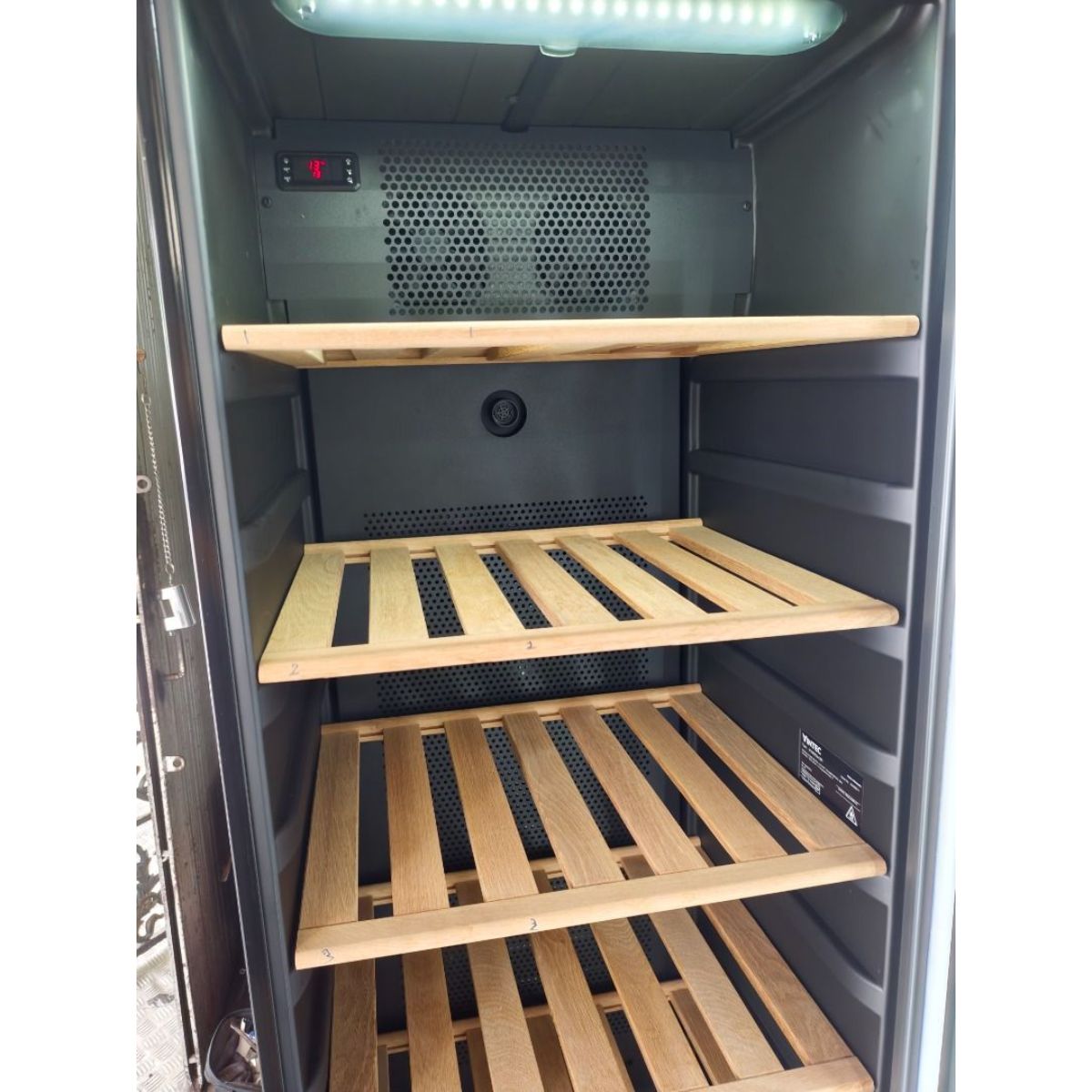 Vintec 198 Bot Single/Multi Zone Wine Cabinet (Used) (Right Hinge)