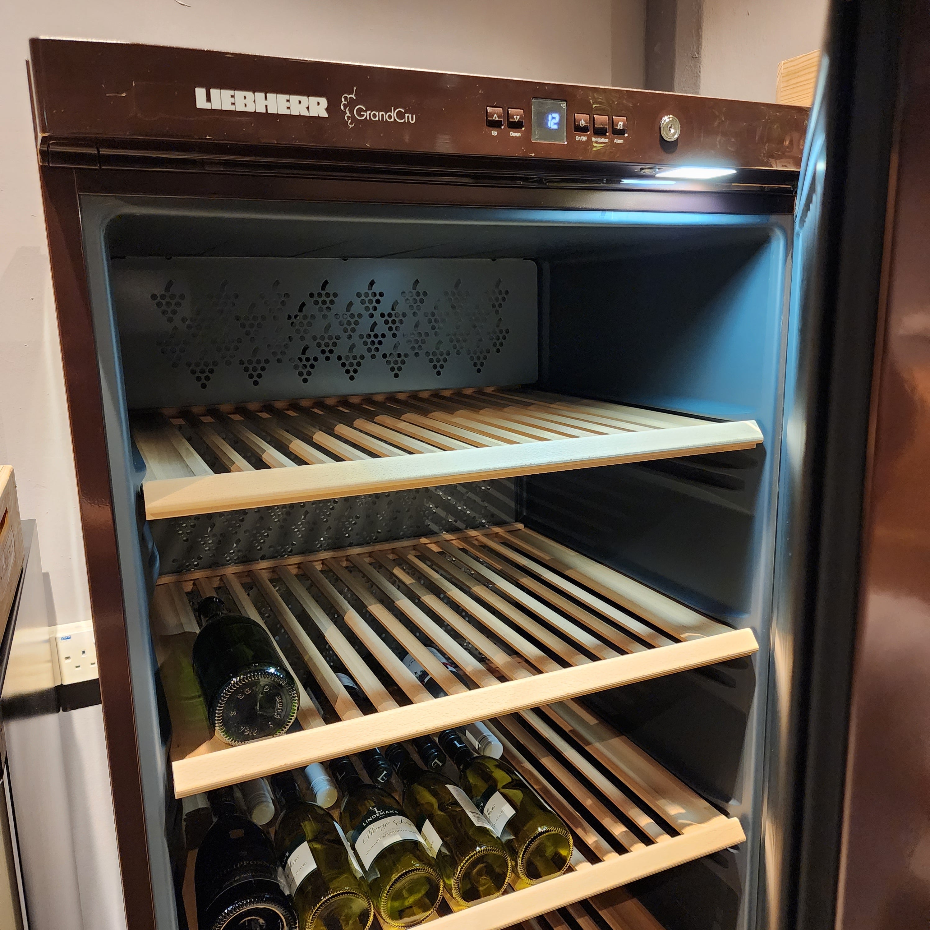 Liebherr 312 Bot Wine Cabinet