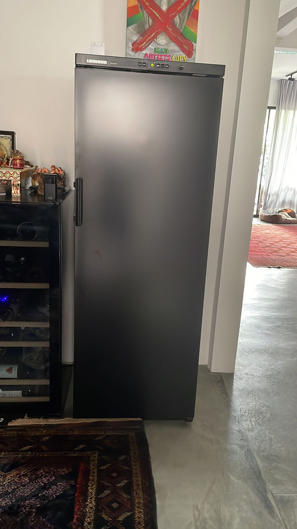 Liebherr 195 Bot Wine Cabinet(Black Door)